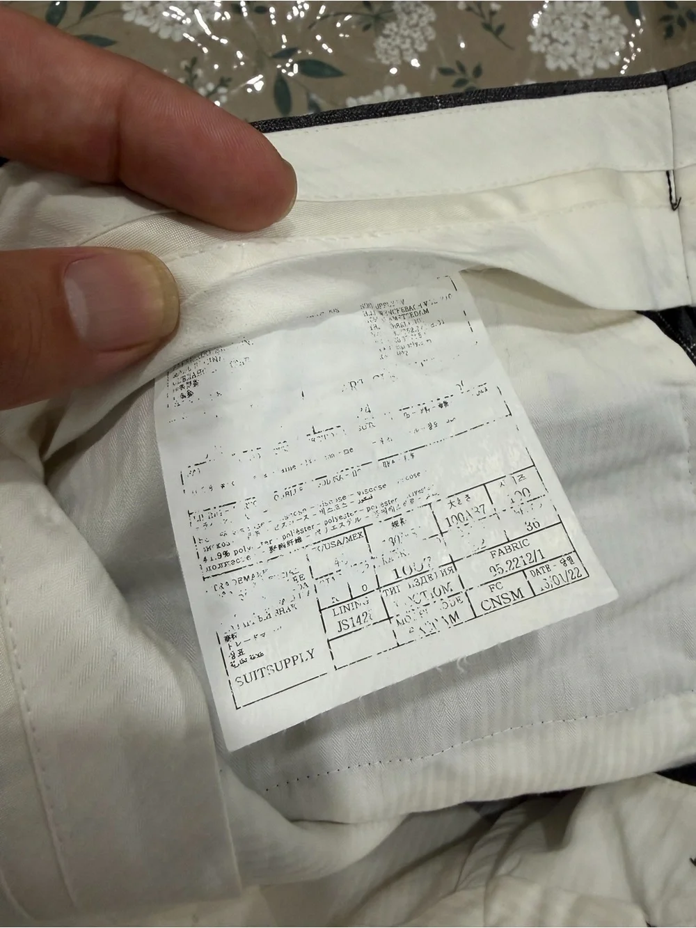 Suitsupply selling this